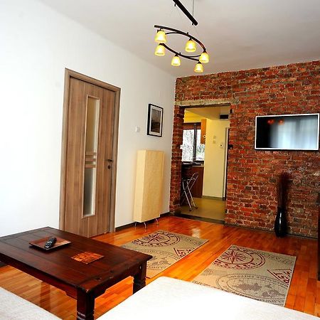 Apartament Downtown Κλουζ-Ναπόκα Δωμάτιο φωτογραφία