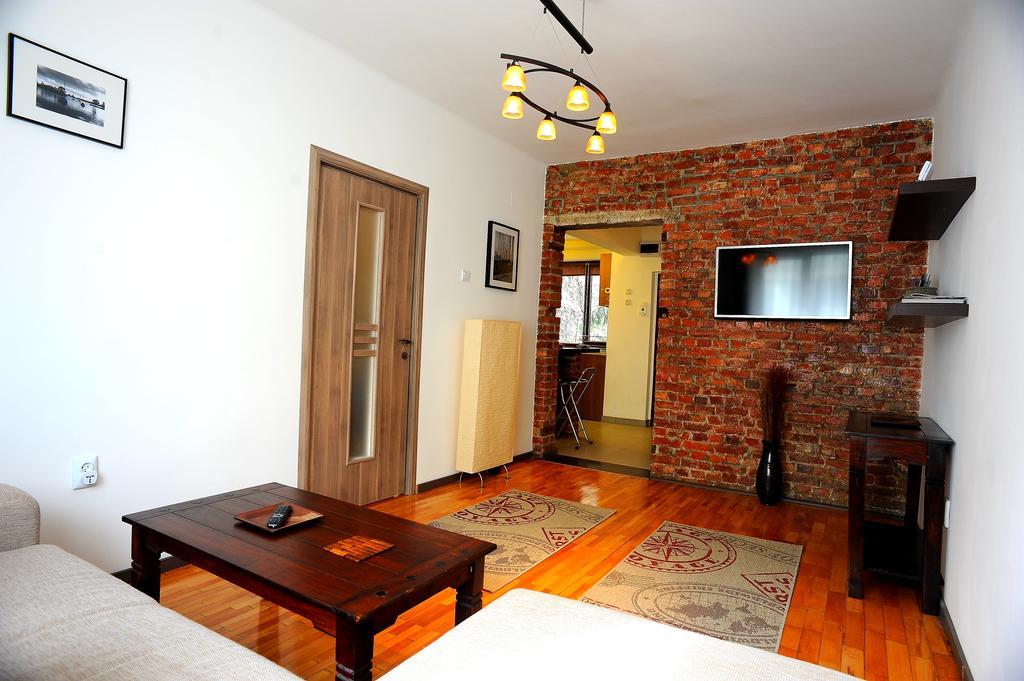 Apartament Downtown Κλουζ-Ναπόκα Δωμάτιο φωτογραφία